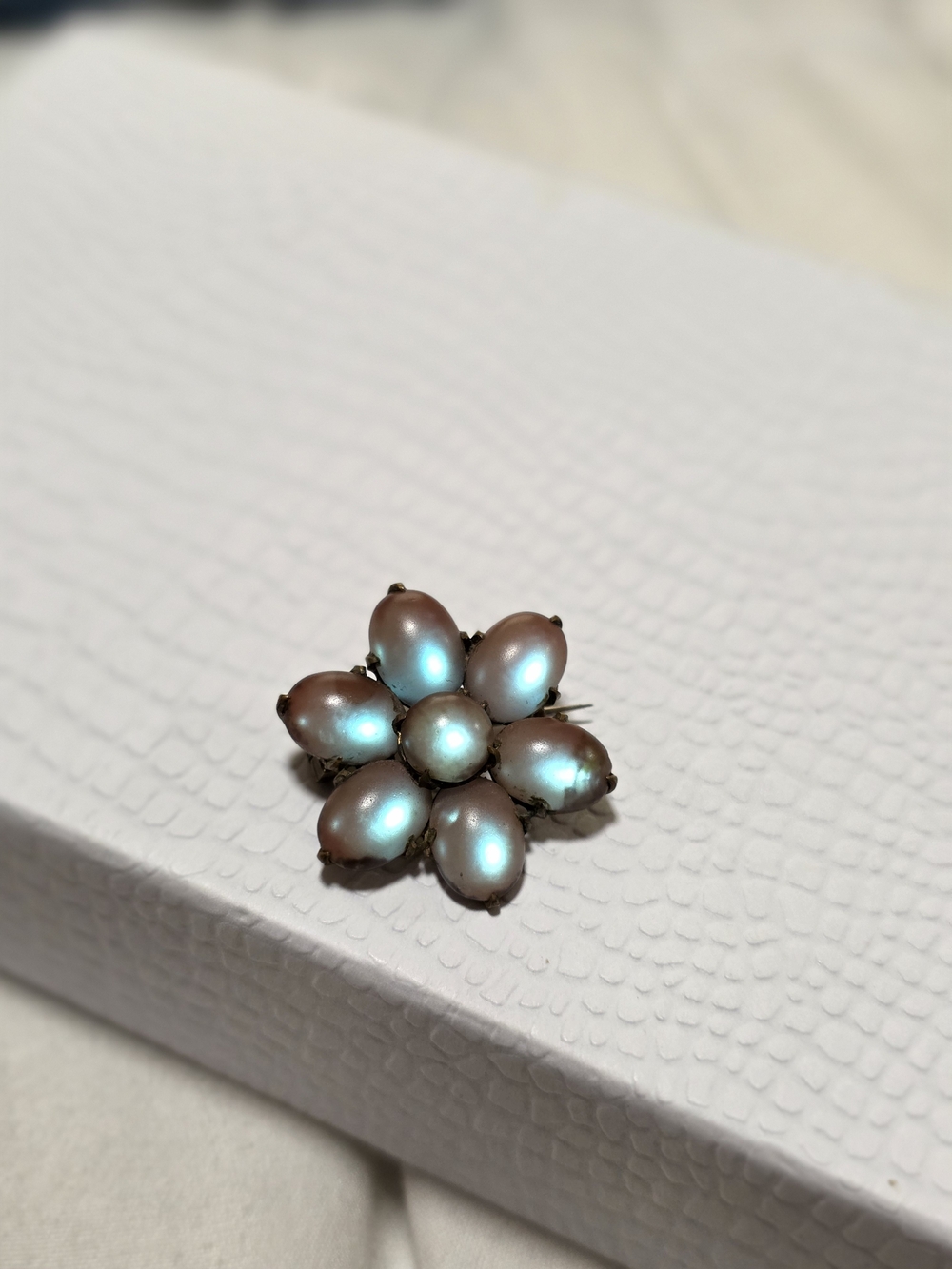 Victorian Antique Saphiret  Cabochon Flower Brooch